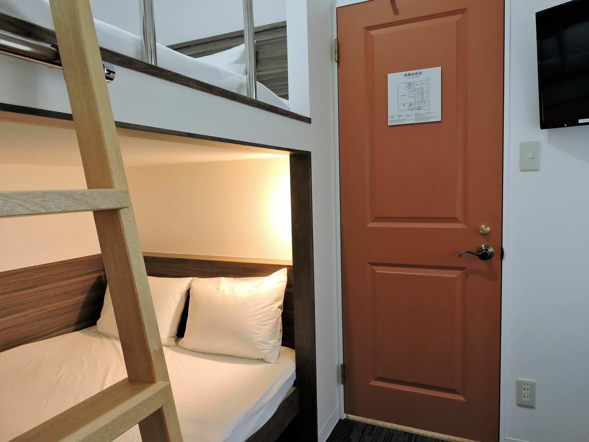 Abest Cube Naha Kokusai Street-Cabin Type Hotel All Room With Key Exteriér fotografie